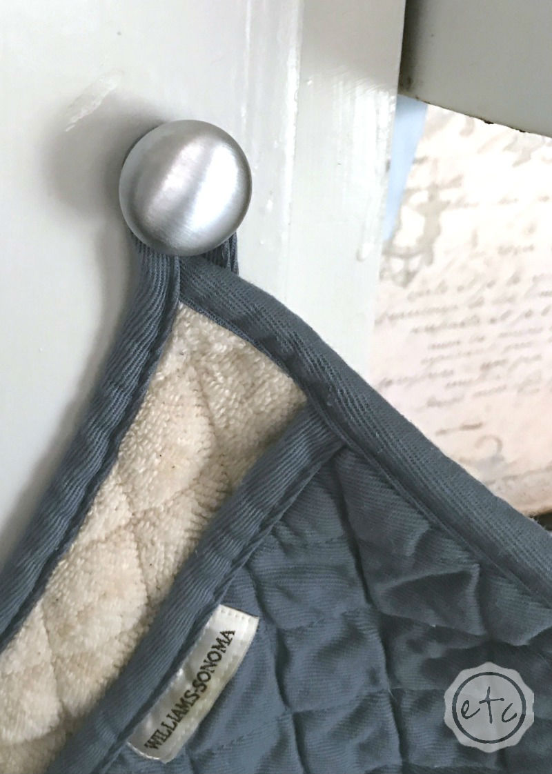 A Quick and Easy Kitchen Hardware Update!