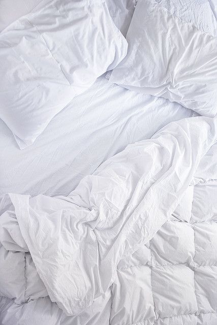10 Ways to Make your Bed EXTRA Comfy | Happily Ever After, Etc.