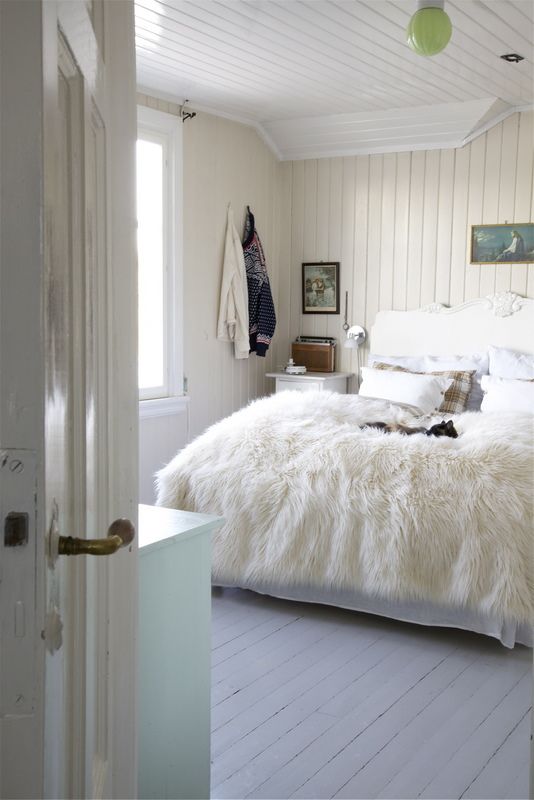 10 Ways to Make your Bed EXTRA Comfy | Happily Ever After, Etc.